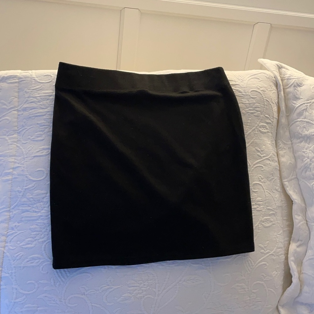 Mini black skirt